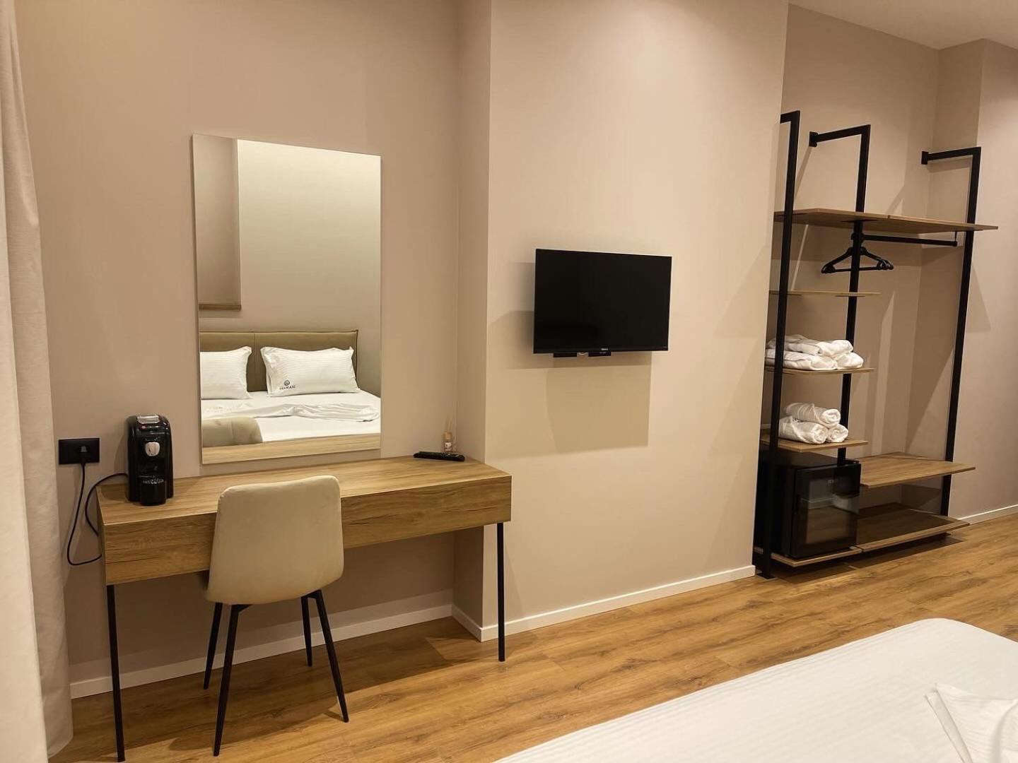 Dia Mare Deluxe Aparthotel Vlorë Eksteriør bilde